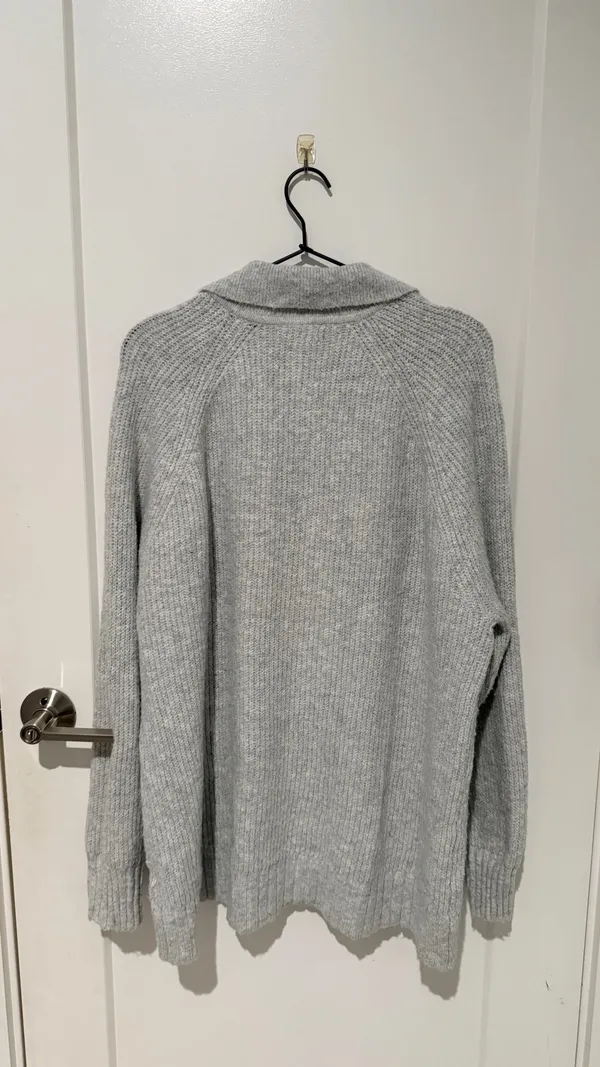 American Eagle Sweater - Image 3