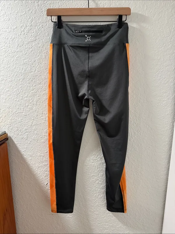 NWT OTF Orangetheory Fitness Gray Leggings with Orange Side Stripes - Image 2