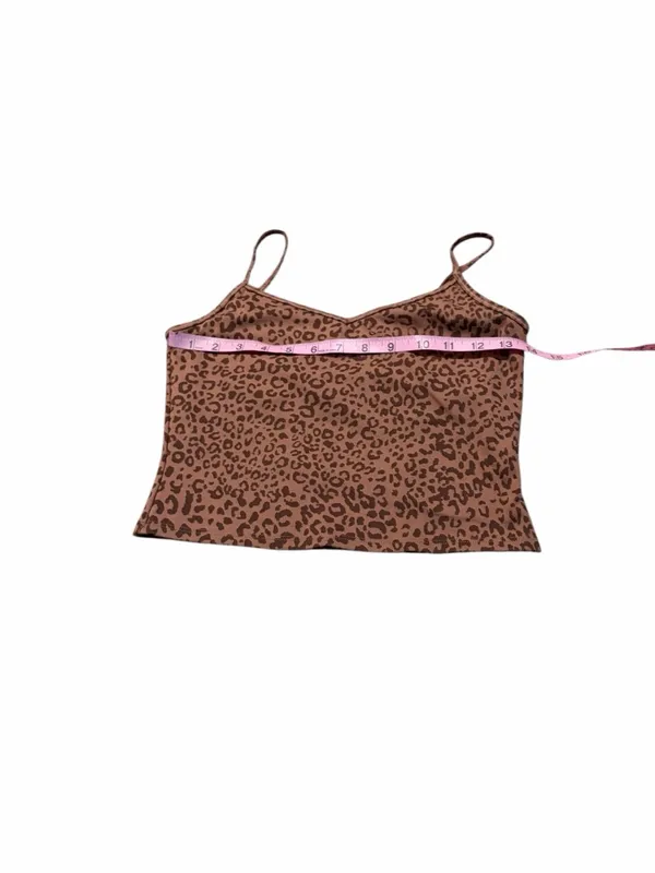 GAP FIT cheetah print cropped workout top - Image 2