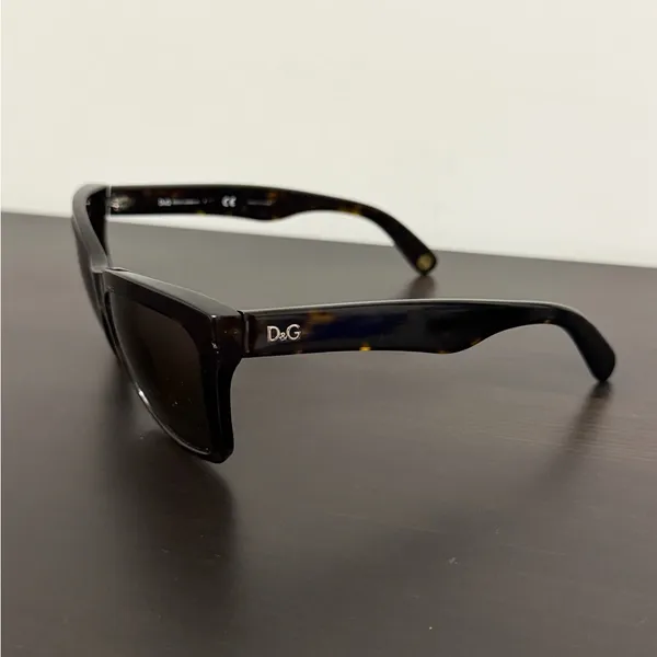 D&G Dolce & Gabbana Women’s Tortoiseshell Oversized Sunglasses DD3080 502/73 - Image 6