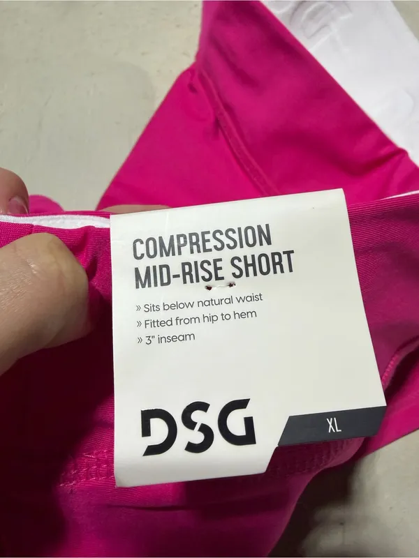 DSG NWTWomen’s Hot Pink compression mid-rise Shorts xl - Image 3