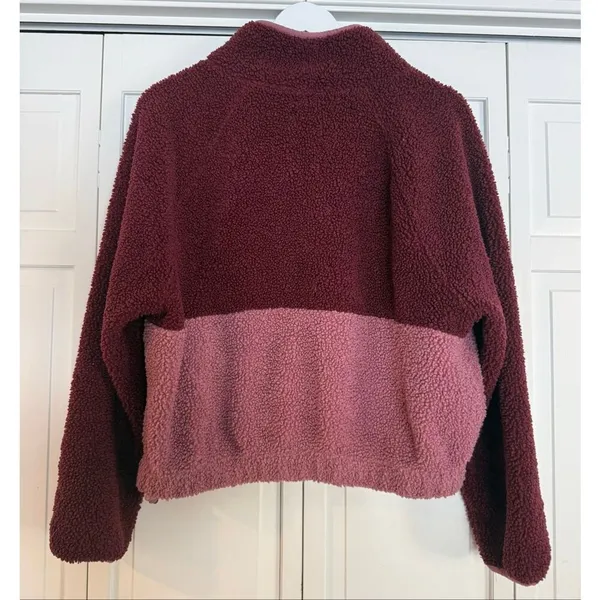 Old Navy burgundy colorblock fleece quarter snap sweater size M - Image 5