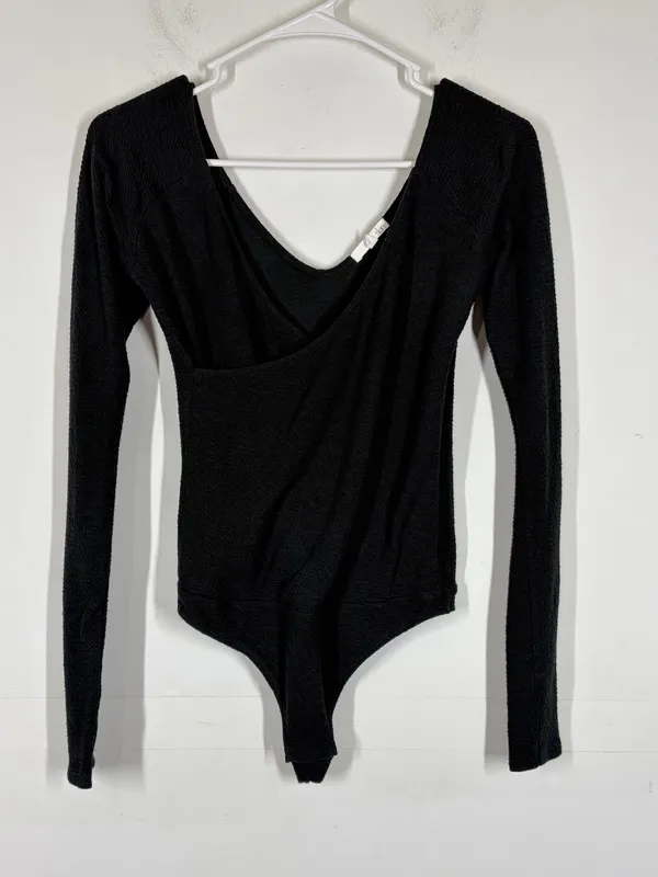 Skin Nora Faux Wrap Textured Bodysuit Size 1 / Small - Image 3