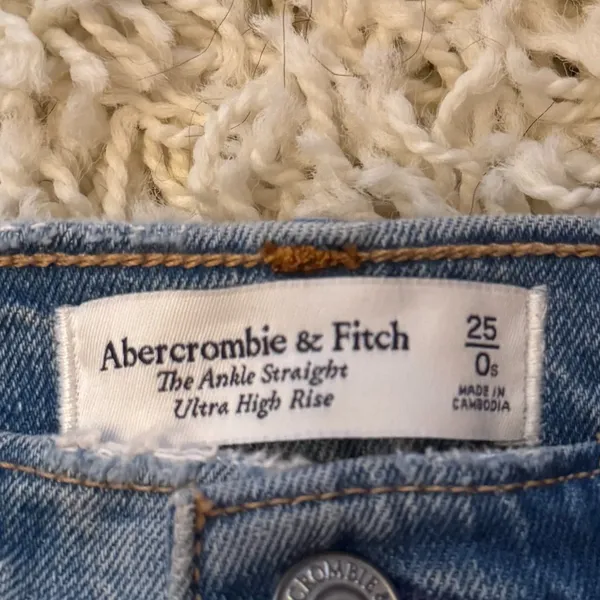 Abercrombie & Fitch Ankle Straight High Rise Women Jeans Petite - Image 2