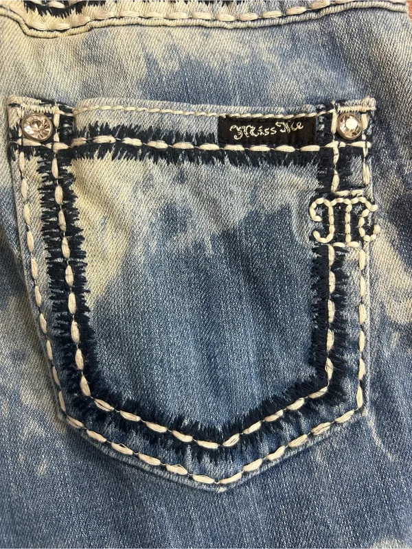 Miss Me Y2K Embellished Denim Bermuda Shorts Sz 25 Western Distressed 👽🧡 - Image 10