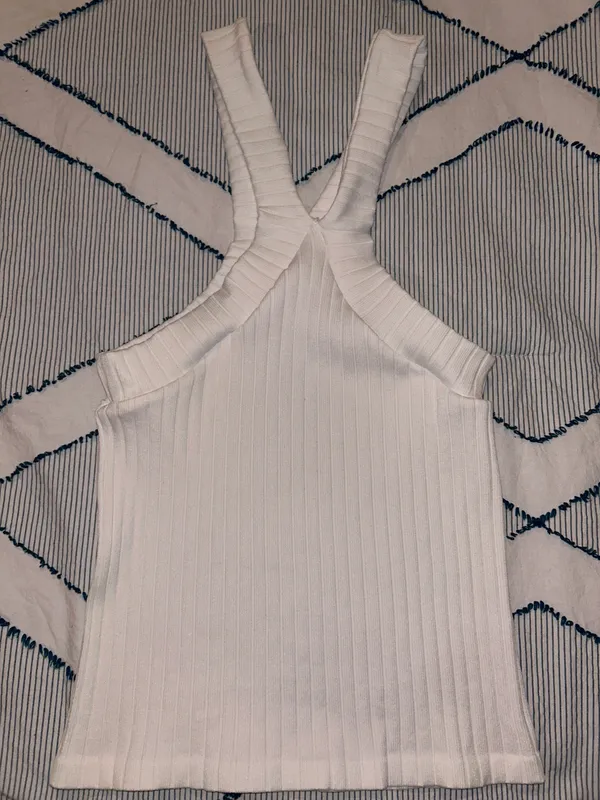 White Crop Top Size M - Image 2