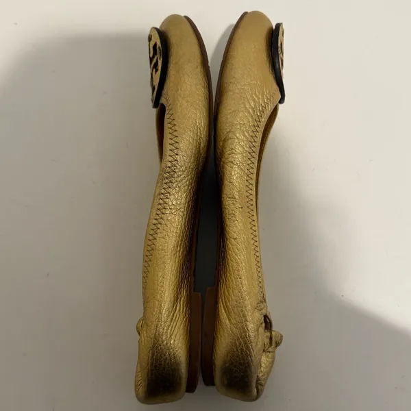 Tory Burch Reva Gold Metallic Ballet Flats Grained Leather Logo Size 7 Y2K - Image 10