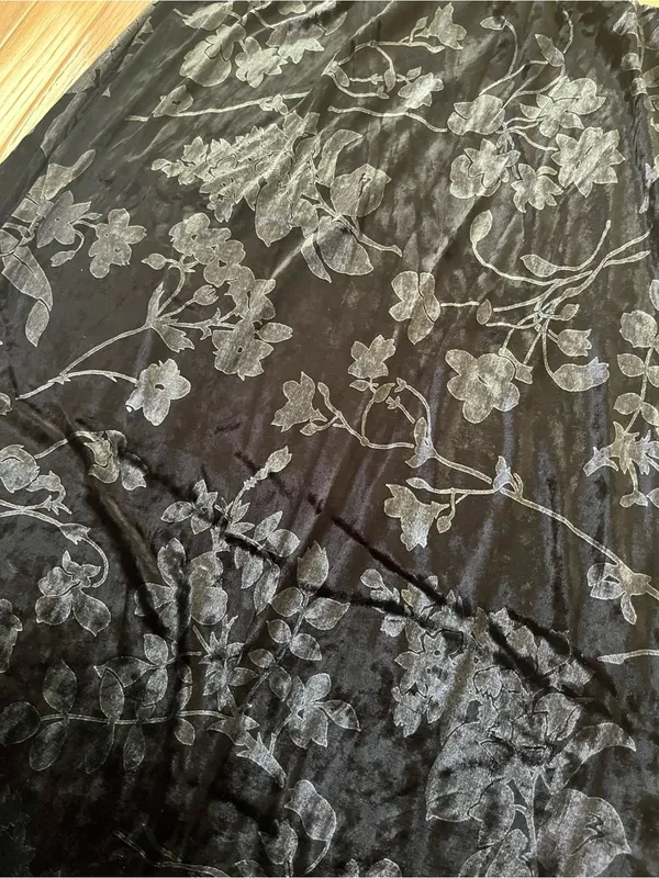 DKNY Black Floral Velvet Burnout Maxi Skirt Large Romantic 90s Holiday Feminine - Image 2
