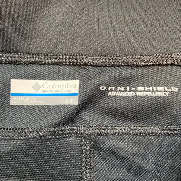 Columbia Omni Shield Black Capri. Size Small. EUC - Image 4