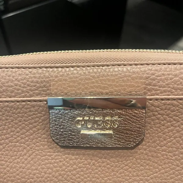 GUESS Cream/ Tan Handheld Clutch‎ Wristlet Wallet - Image 4