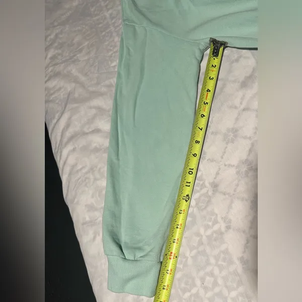 Columbia women’s Light Green Hoodie - Image 9