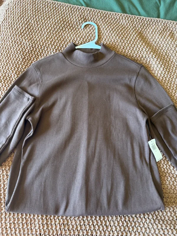 Old Navy Mock Neck Dress - Image 3