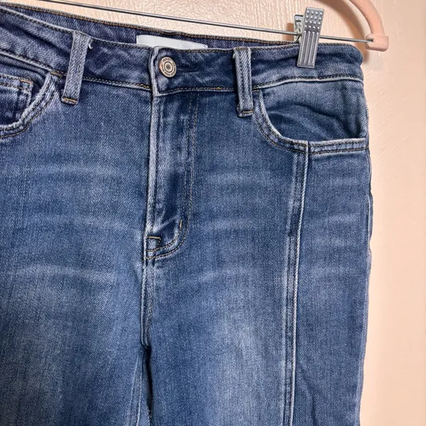 Vervet Women’s Jeans Front Slit Ankle Jean Center Seam Blue‎ 2% Spandex Size 28 - Image 2