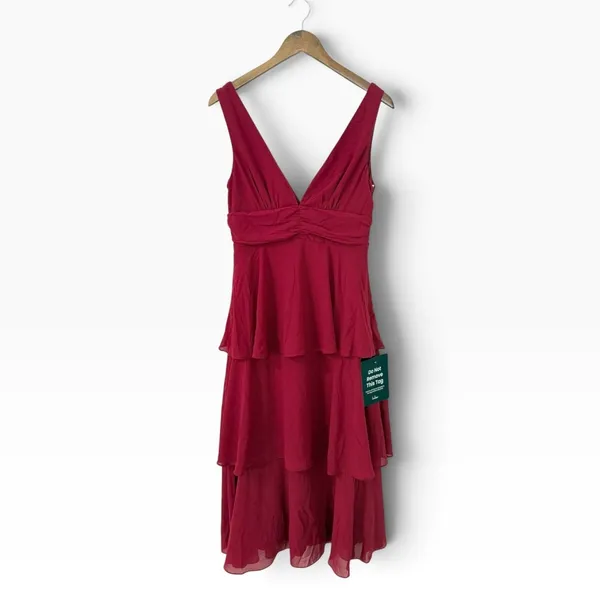Lulus Celebration Time Red Sleeveless Tiered Midi Dress size Medium NWT - Image 3