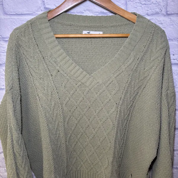 Hollister Women's Green Large V-Neck Cable-Knit Cardigan Hipster Teenager - Image 4
