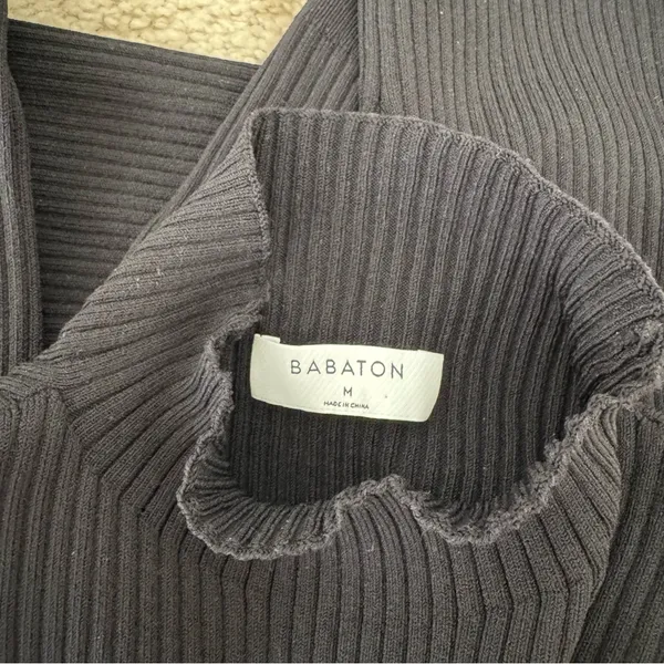 Aritzia Babaton Sculpt Knit Tie-back Longsleeve - Image 6