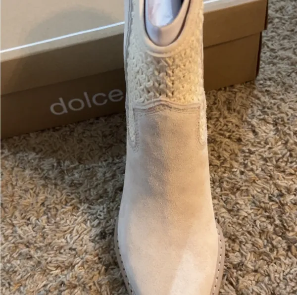 Women’s cream ankle boots - Image 8