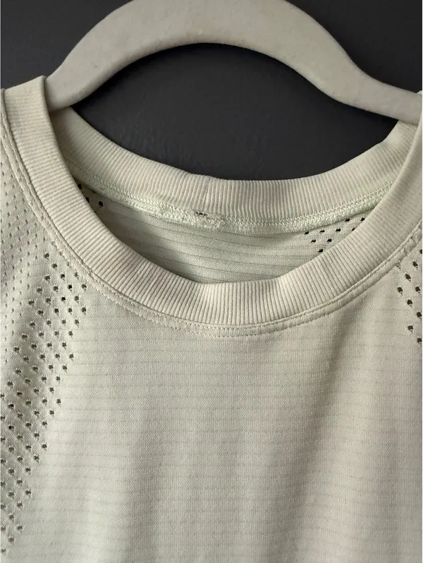 Lululemon Sleeveless Pale Green Athletic Tank Top - Image 3