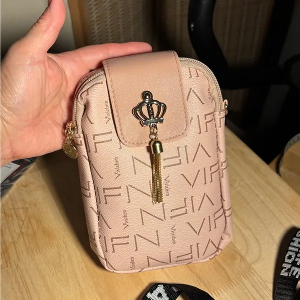 NEW Cute pink travel strolling crossbody purse bag - Image 3