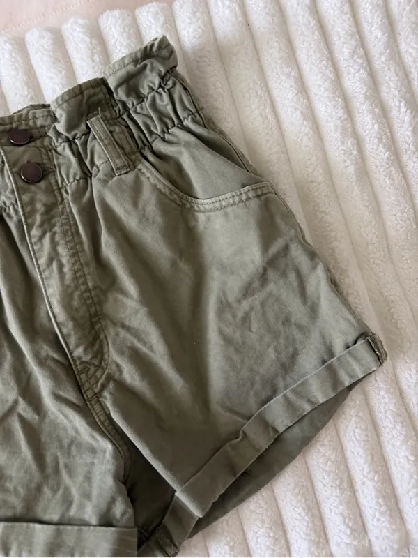 Abercrombie & Fitch Olive High-Waist Paperbag Shorts - Image 3