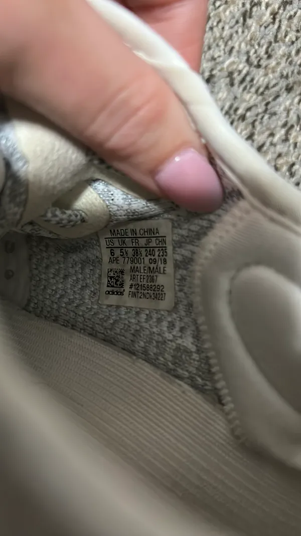 Yeezy Boost - Image 5