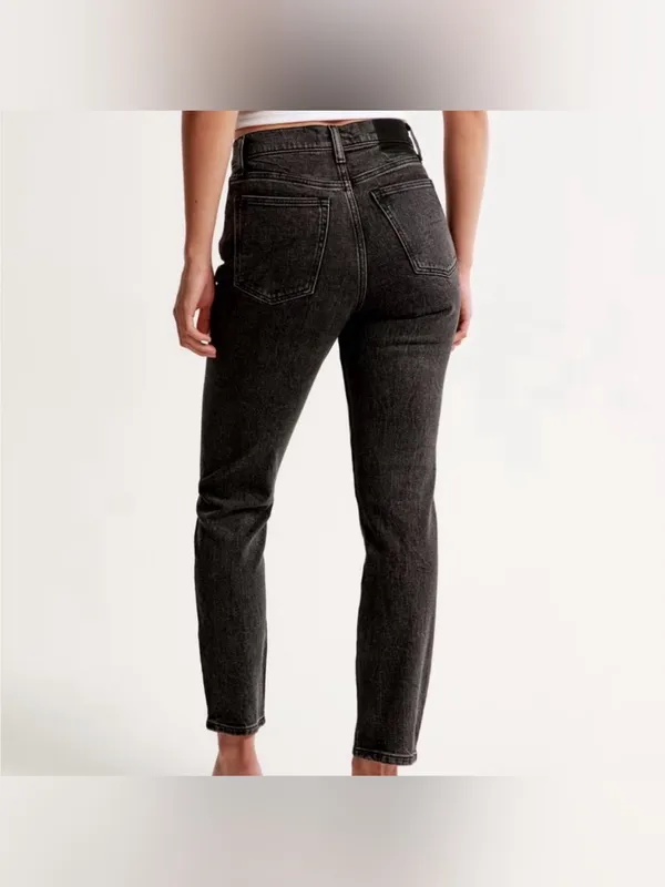 Abercrombie & Fitch High-Rise the mom Slim Straight Jeans - Black Wash SZ:33/16S - Image 2