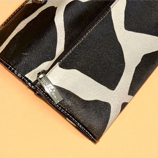 Nine & Co. by Nine West Wallet Leapord Print. BB24. Excellent Condition Clutch - Image 6