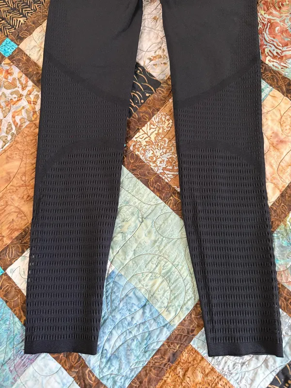 Fabletics Seamless High Waisted Leggings Size M - Image 6