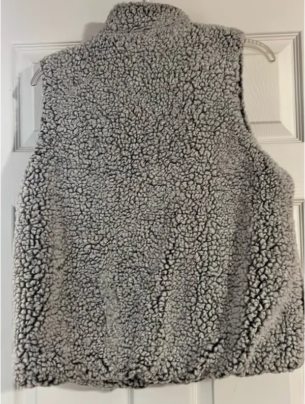 Harper Heritage Fur Vest - Image 2