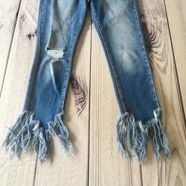 KanCan Leslie Fringe Hem Distressed Mid Rise Skinny Jeans - Image 5