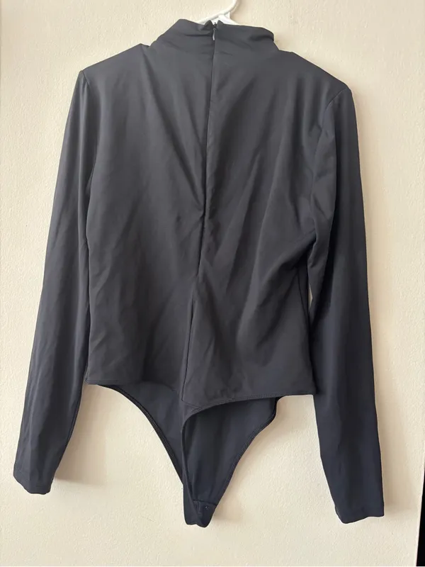 Babaton Black Long Sleeve Bodysuit Size 1X - Image 2