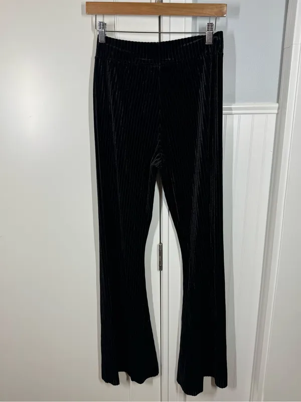 Natural Life Joplin Ribbed Velvet Flare Pants Women Medium Black NWOT Boho Retro - Image 4