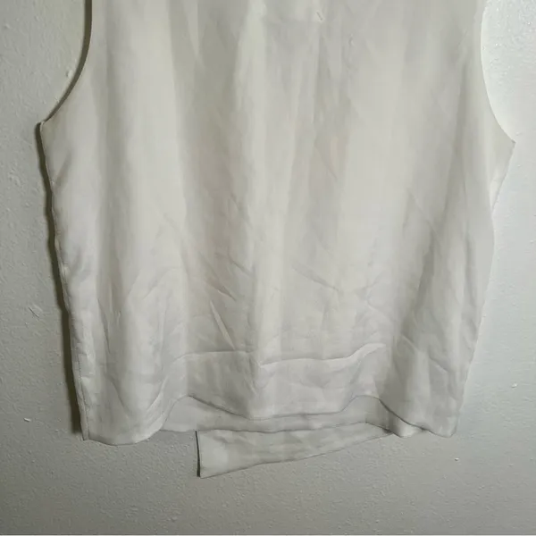 Vetiver Women's Sleeveless Blouse White Scoop Neck Faux Wrap Lined Boxy‎ - Image 8