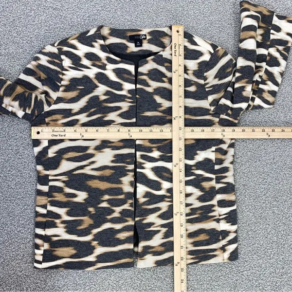 East 5th Animal‎ Leopard Print Ponte Knit Crop Blazer Jacket White Tan Medium - Image 13