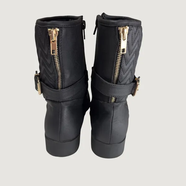 3202 | ShoeDazzle Sandi Quilted Moto Ankle Boots Black Women 9 - Image 5