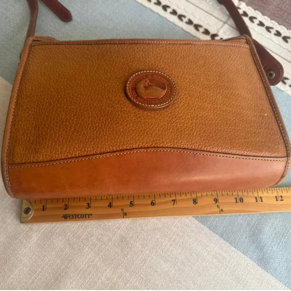 Dooney & Bourke vintage pebble all weather crossbody - Image 8
