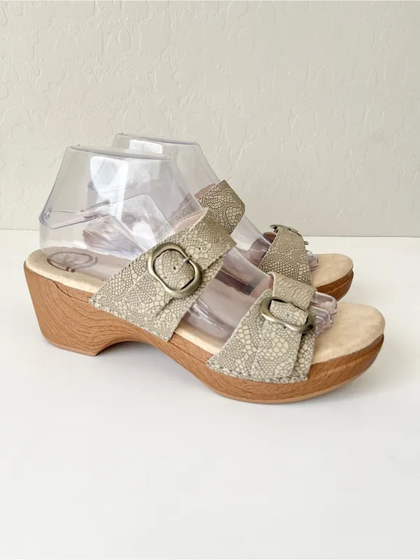 Dansko Sophie wedge sandals cream size 40 US 8.5 - Image 4
