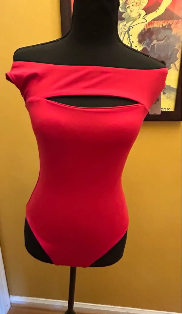 Express Red Body Contour Chest Cut Out Off Shoulder Bodysuit New With Tags Size XS - Image 4