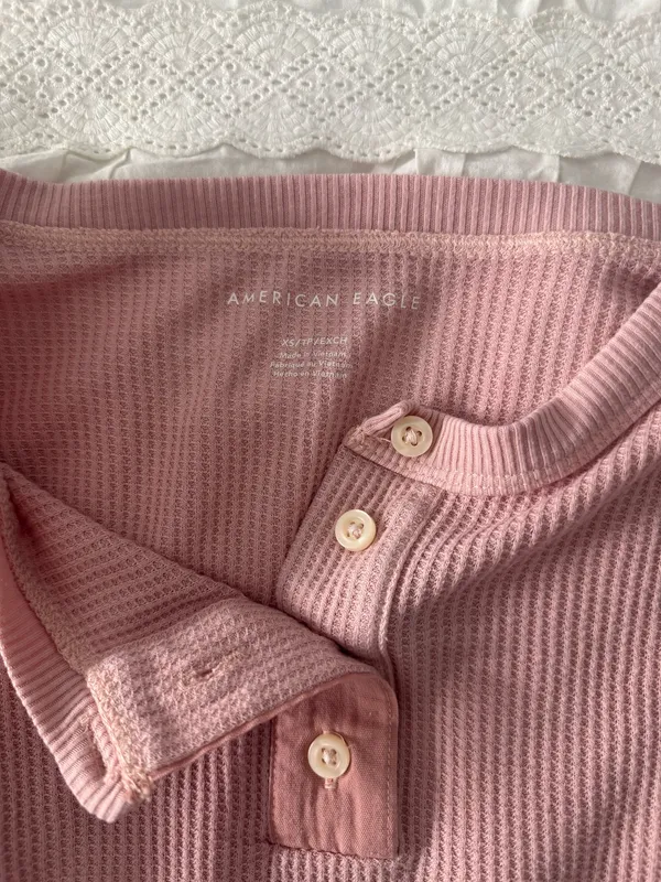 American Eagle Outfitters Long Sleeve - Image 3