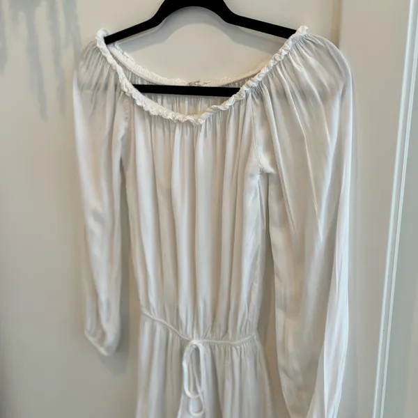 Brandy Melville John Galt White Gabriella Romper Off Shoulder OS Elastic Waist - Image 3