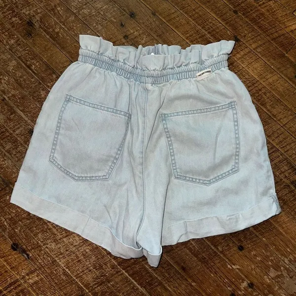 Billabong beachy paperbag flowy M denim surf shorts - Image 2