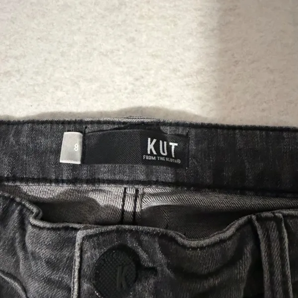 KUT from the Kloth Catherine Boyfriend Grey Wash Straight Leg Jeans Size 8 - Image 2