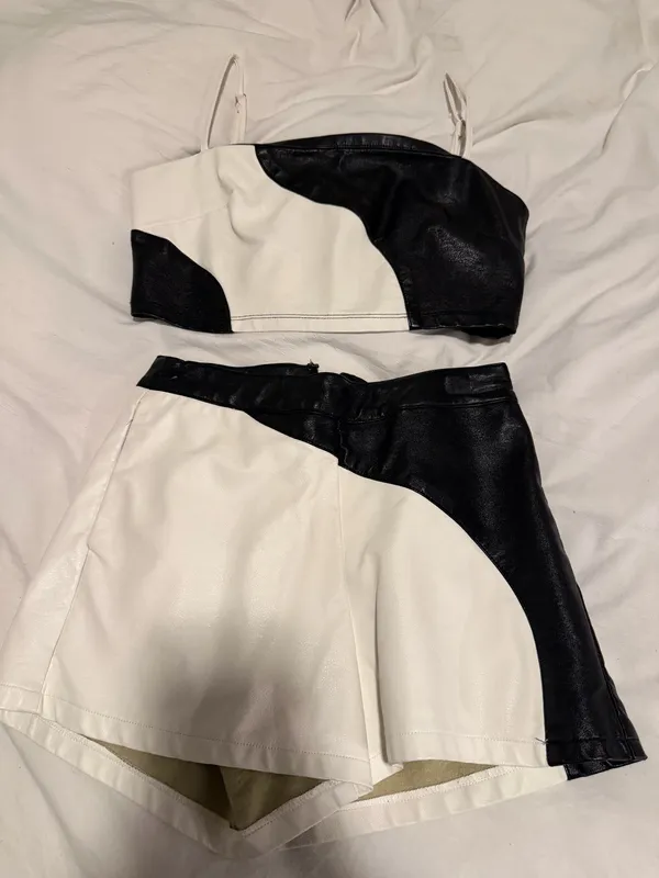 2 Piece Leather Set - Image 2