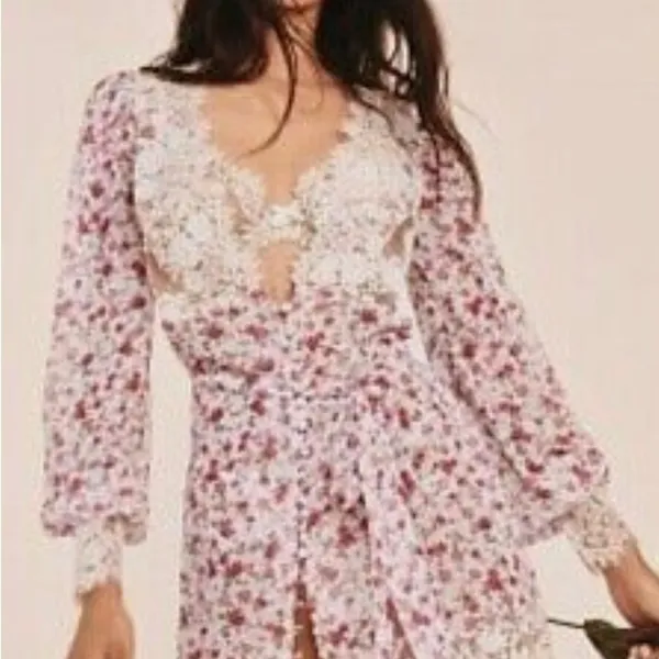 For LOVE & LEMONS FOR VICTORIA’S SECRET: Melrose Robe 💕 - Image 11