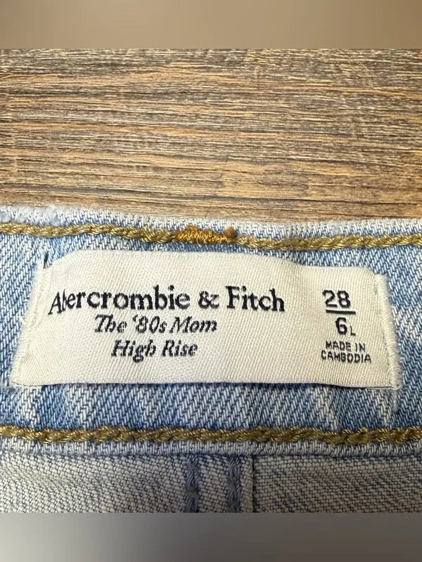 Abercrombie & Fitch the 80s Mom High Rise Jeans Women's 28/6L Retro Pleated - Image 2