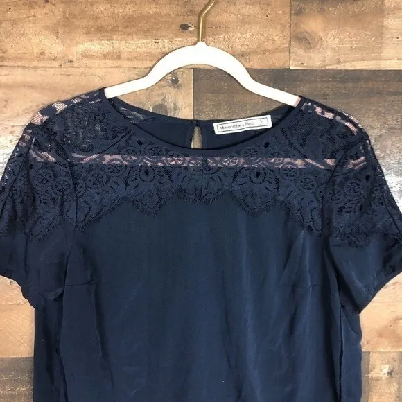 Abercrombie & Fitch Mens Navy Blue Lace Yoke Short Sleeve Blouse‎ Small - Image 2