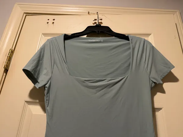 Abercrombie Top Green Square Neck - Image 5