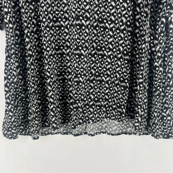 SAGE The Label Black White Abstract Tribal Print Lace-Up V-Neck Tunic‎ Top - Image 9
