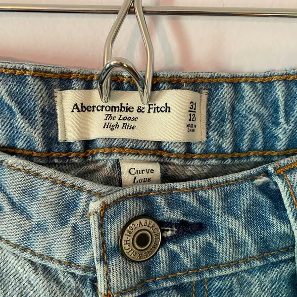 Abercrombie & Fitch The Loose High Rise Jeans Curve Love Light Wide Leg size 12 - Image 2