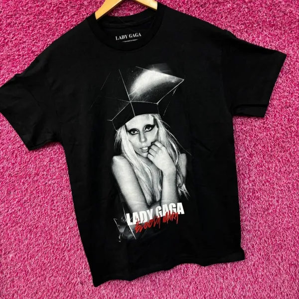 Lady Gaga Bloody Mary pop star Tshirt size medium - Image 3